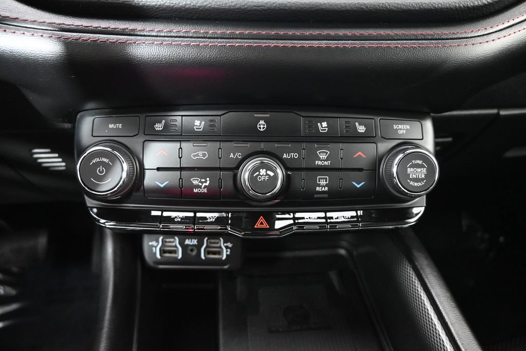 Used 2021 Dodge Durango R/T w/ Blacktop Package AWD/4WD image 30