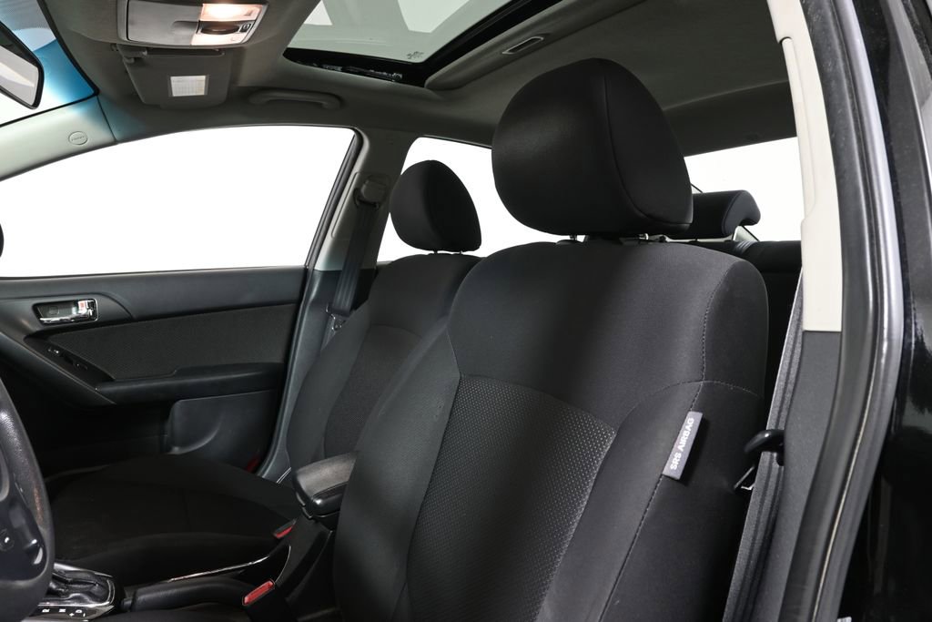 Used 2013 Kia Forte EX w/ Premium Pkg FWD image 5