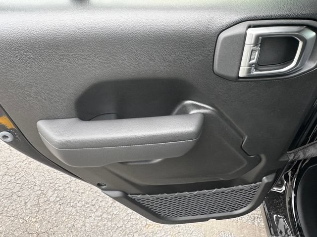 New 2026 Jeep Gladiator Sport AWD/4WD image 18