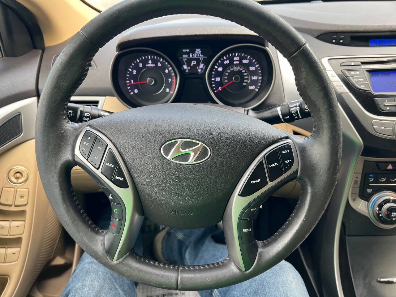 Used 2013 Hyundai Elantra Limited FWD image 26