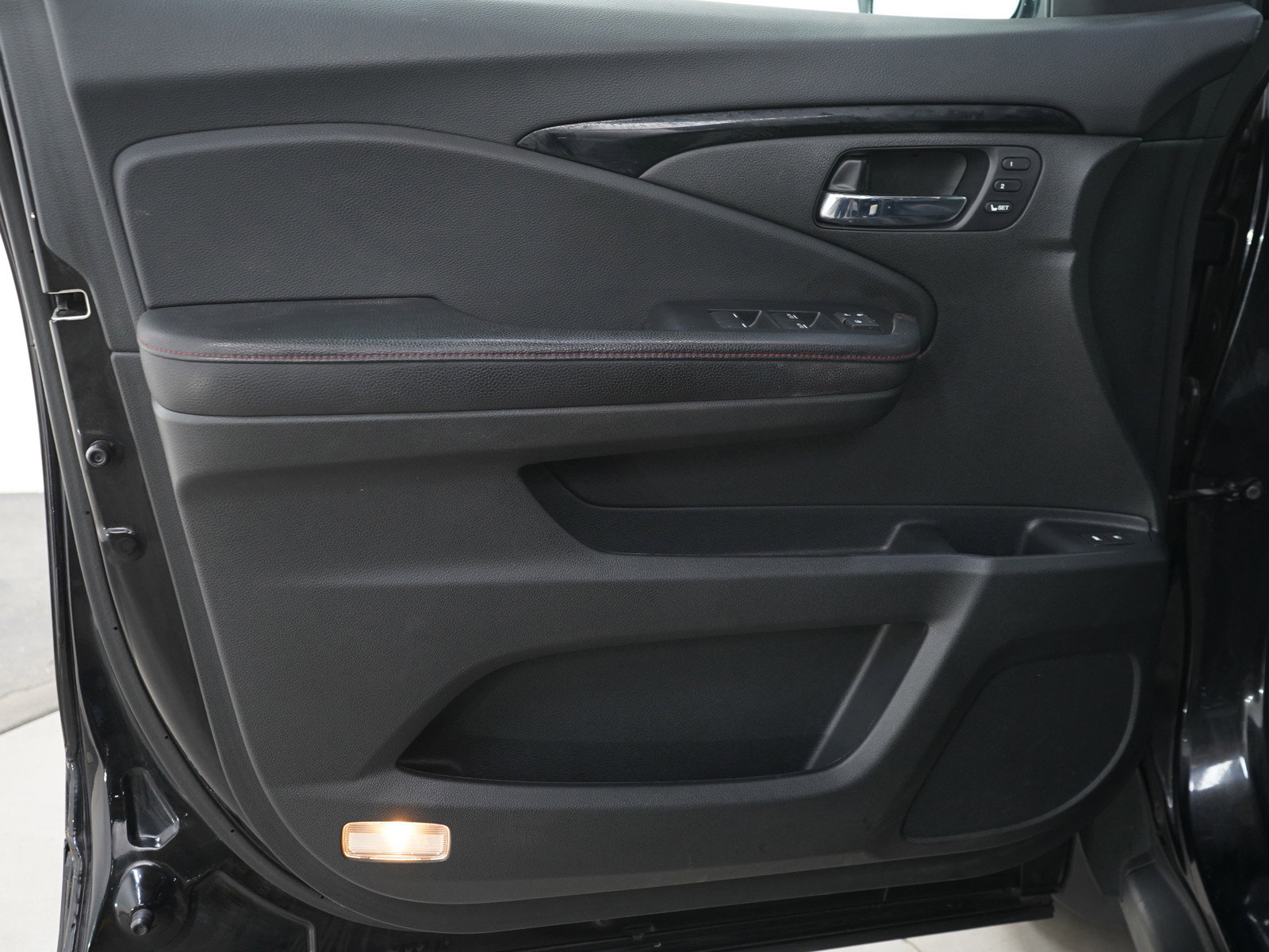 Used 2019 Honda Pilot Elite image 22