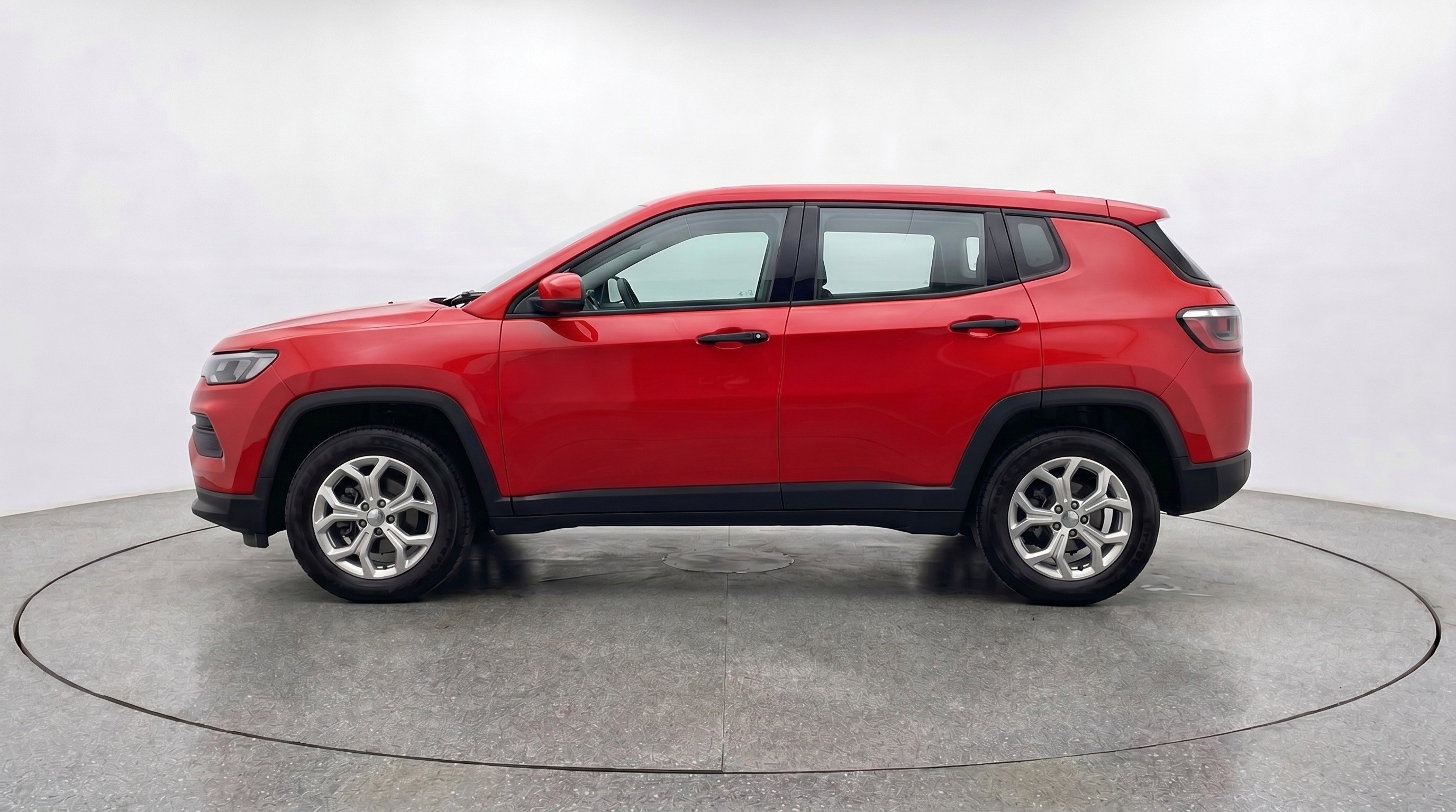 Used 2025 Jeep Compass Latitude AWD/4WD image 5