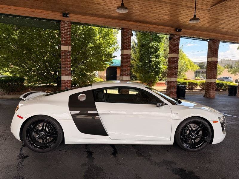 Used 2012 Audi R8 V10 AWD/4WD image 2