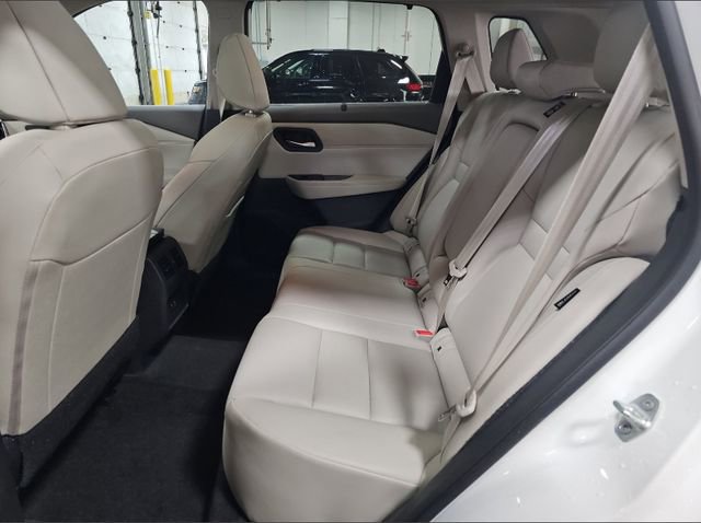 Used 2023 Nissan Rogue SV w/ SV Premium Package image 9