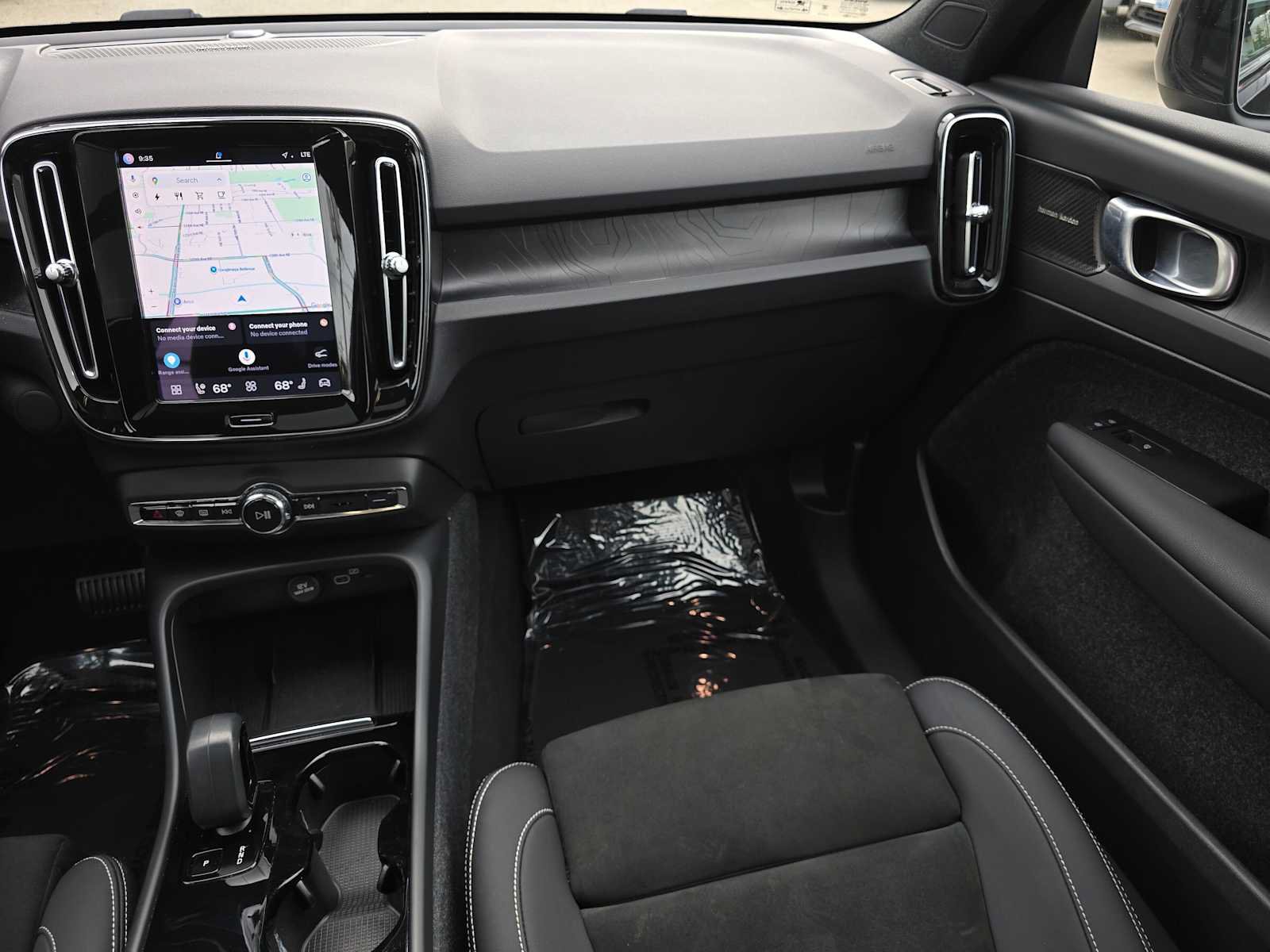 Certified 2023 Volvo XC40 Recharge Ultimate AWD/4WD image 19