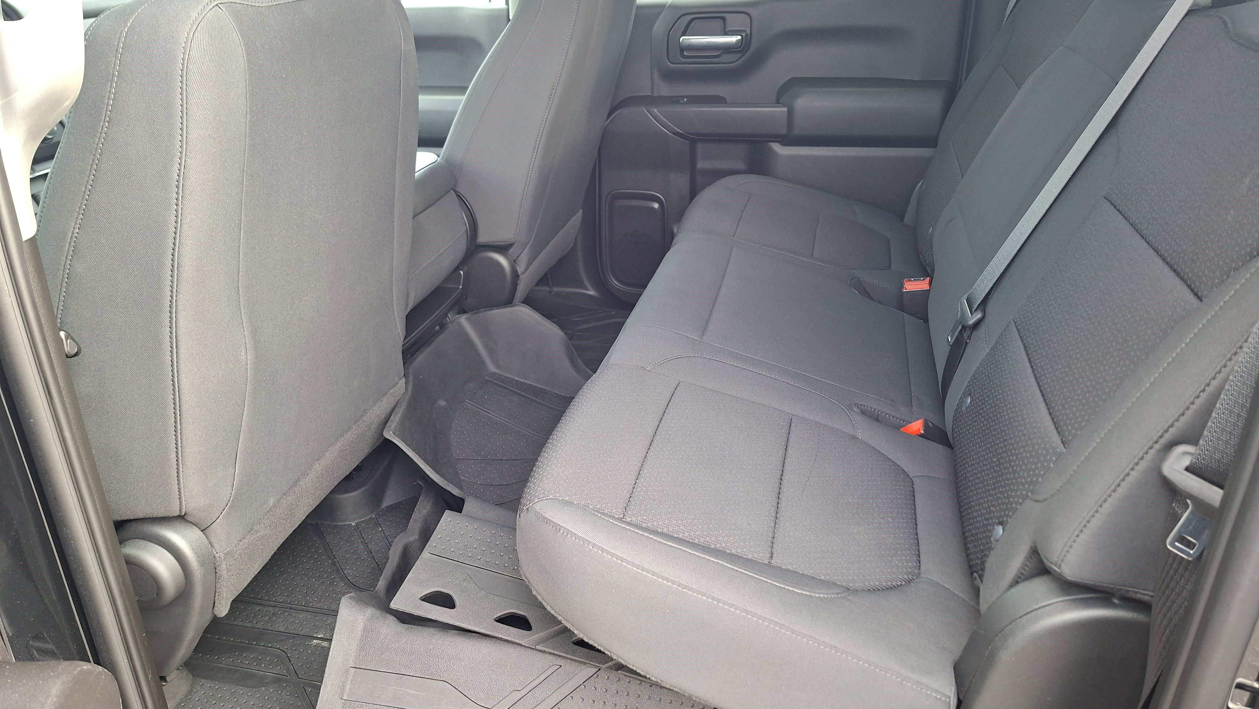Used 2020 Chevrolet Silverado 1500 Custom w/ Custom Value Package AWD/4WD image 19