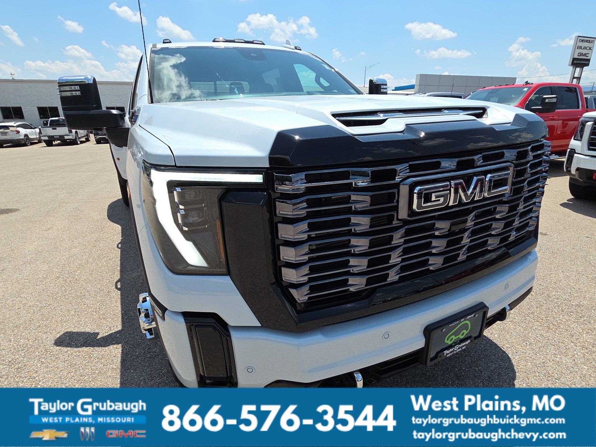 Used 2026 GMC Sierra 3500 Denali Ultimate AWD/4WD image 14