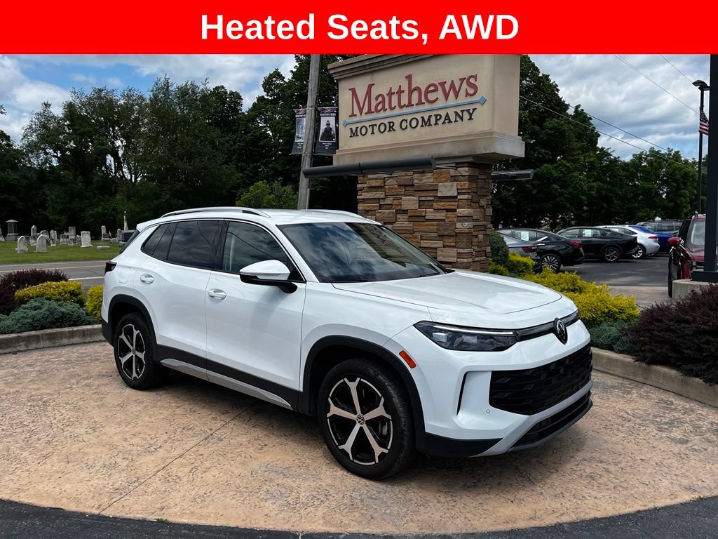 Used 2026 Volkswagen Tiguan SE AWD/4WD image 1