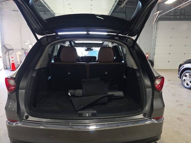 Used 2023 Acura MDX SH-AWD w/ Technology Package image 8