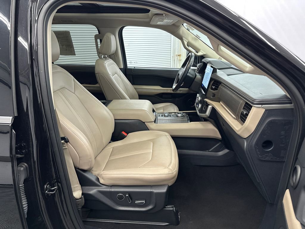 Used 2024 Ford Expedition Max Limited image 15