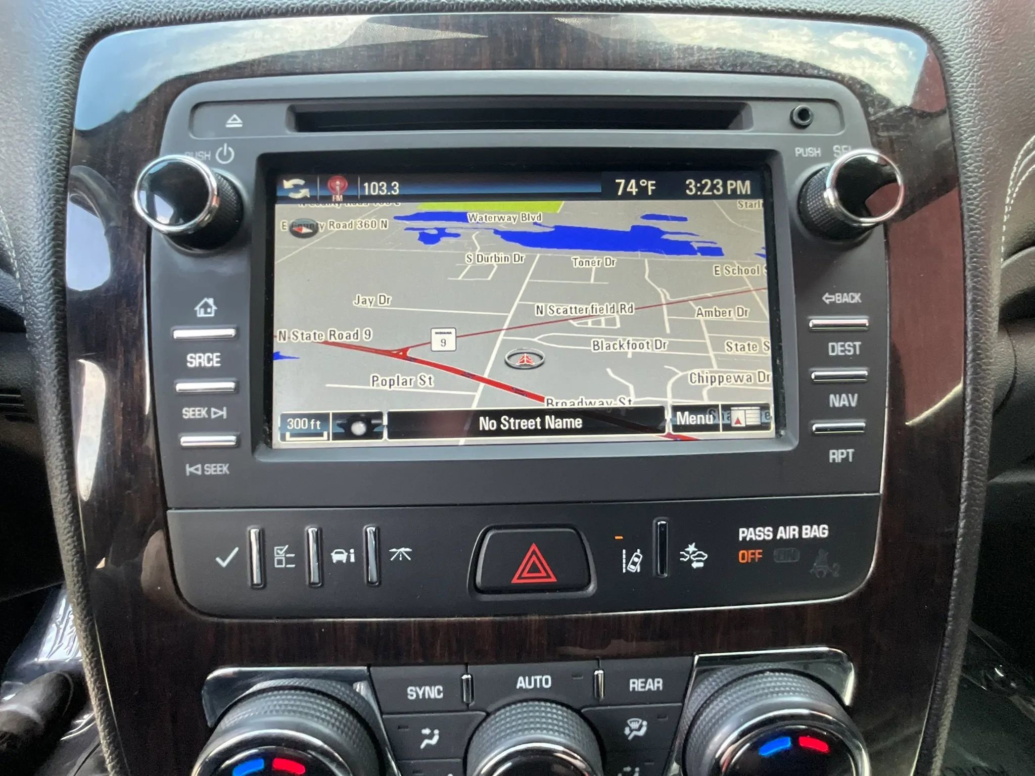 Used 2016 Chevrolet Traverse LTZ AWD/4WD image 37