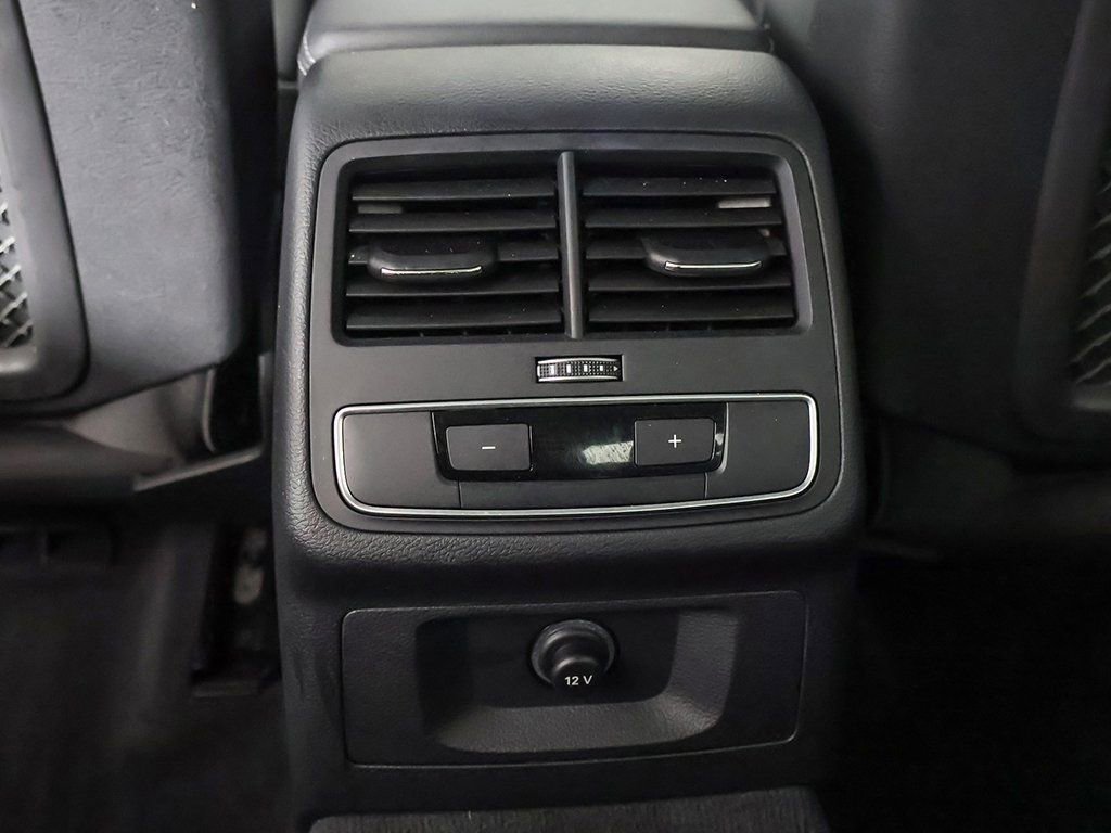 Used 2023 Audi A4 2.0T Premium image 43