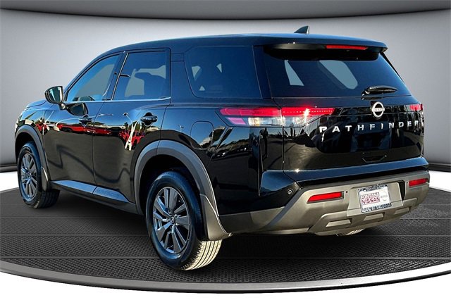New 2025 Nissan Pathfinder S image 3