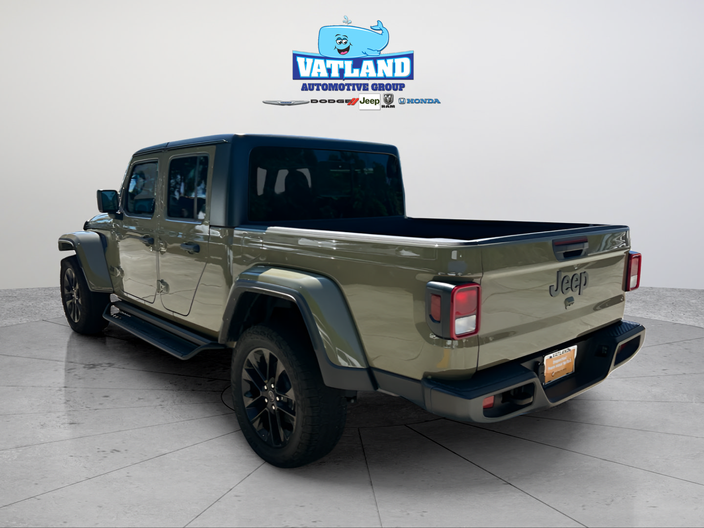 Certified 2025 Jeep Gladiator Sport AWD/4WD image 3