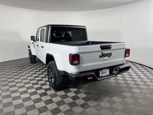 New 2026 Jeep Gladiator Sport AWD/4WD image 3