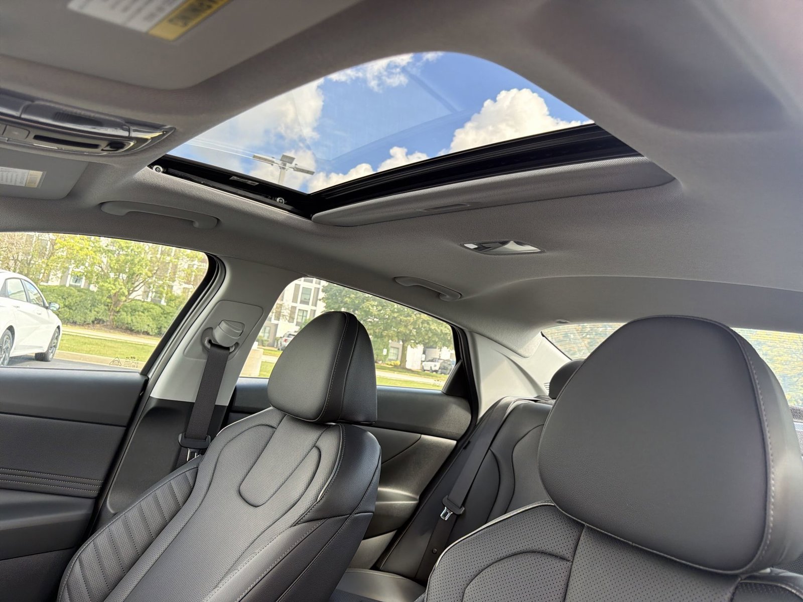 New 2026 Hyundai Elantra Limited FWD image 22
