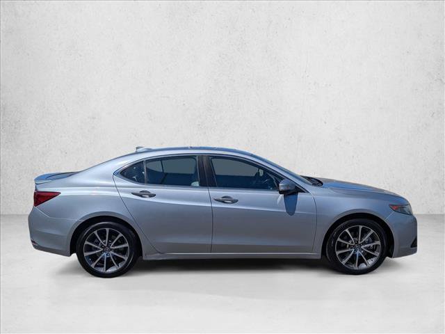 Used 2017 Acura TLX V6 SH-AWD w/ Advance Package image 4