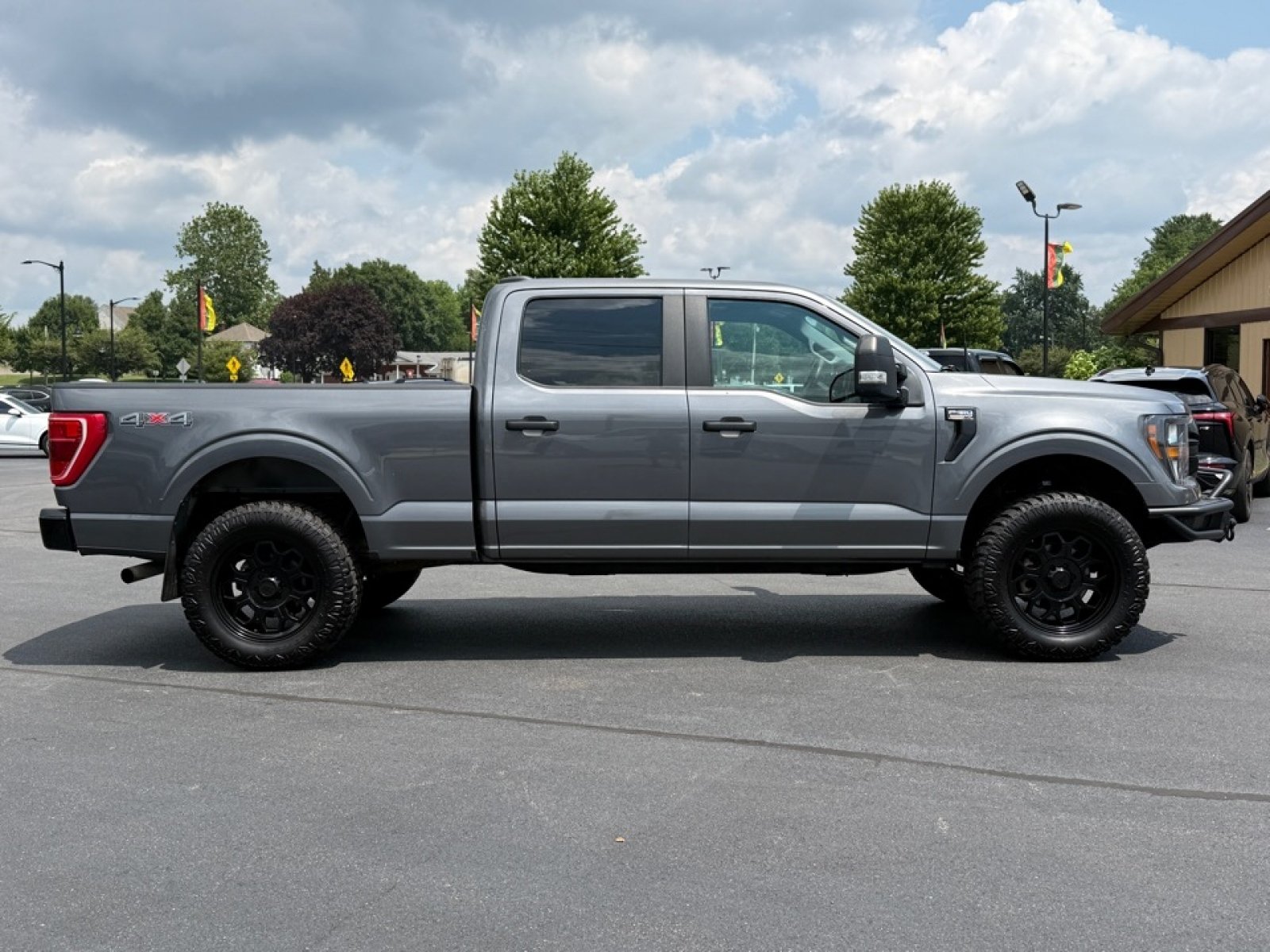 Used 2023 Ford F150 XLT w/ Trailer Tow Package AWD/4WD image 9