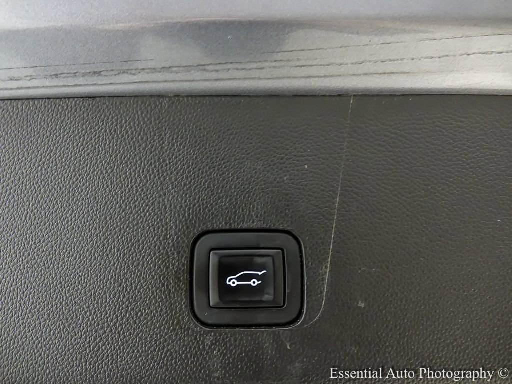 Used 2018 Chevrolet Traverse LT image 23