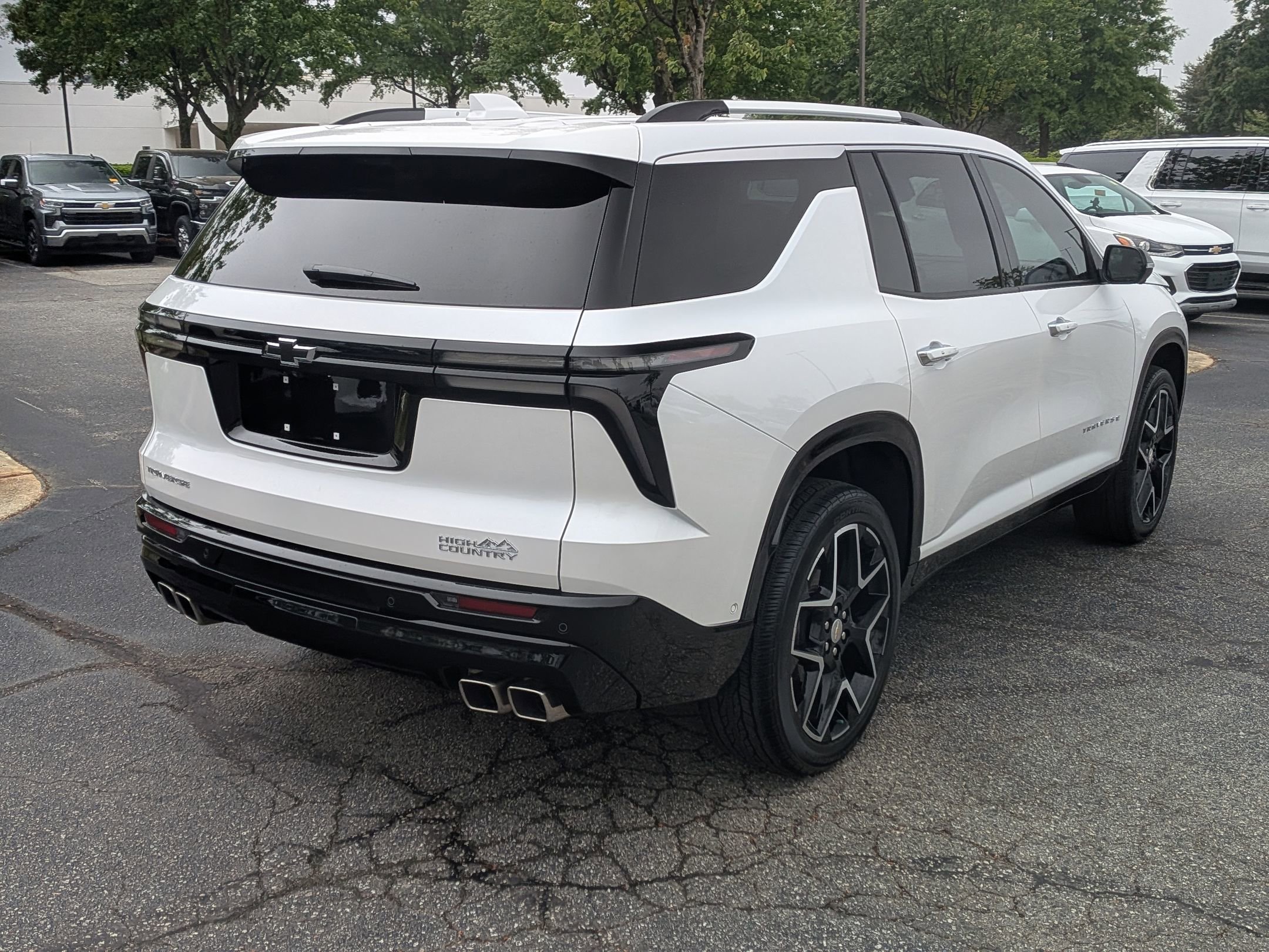 Certified 2025 Chevrolet Traverse High Country w/ LPO, Floor Liner Package FWD image 9