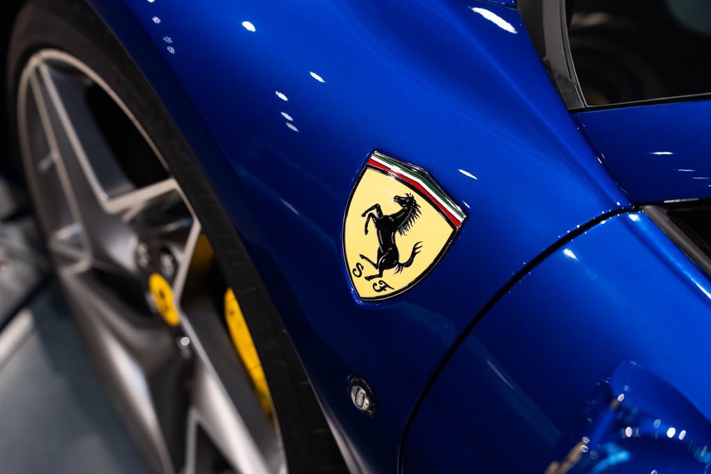 Certified 2021 Ferrari F8 Tributo RWD image 12