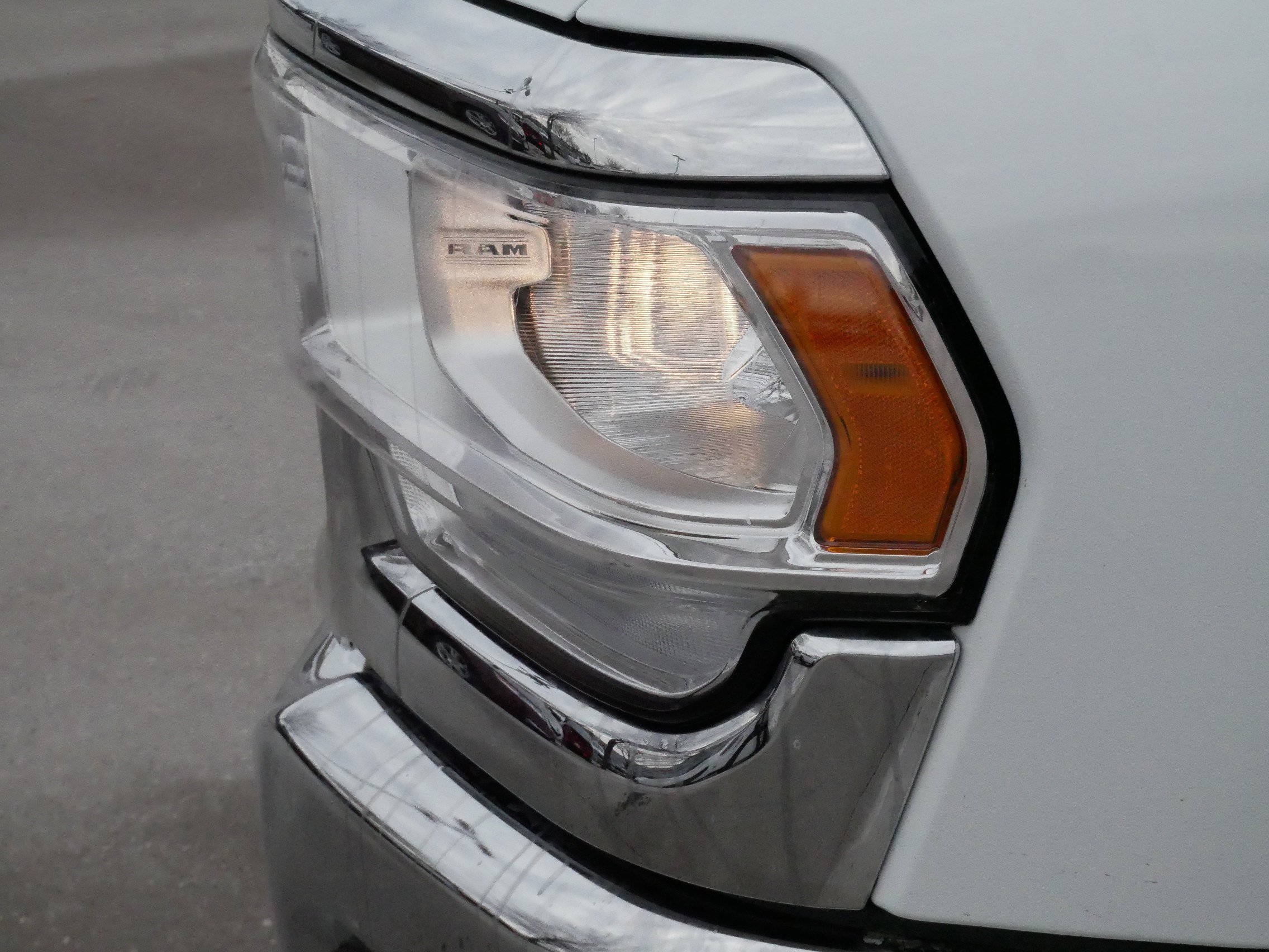 Used 2024 RAM 3500 Tradesman w/ Chrome Appearance Group image 16