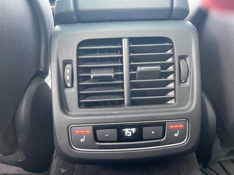 Used 2023 Audi e-tron GT Premium Plus w/ Performance Package image 21