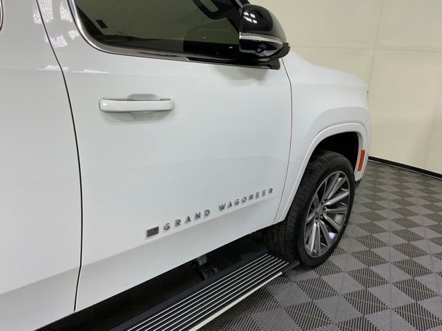 Used 2023 Jeep Grand Wagoneer L Series II w/ Convenience Group III image 7