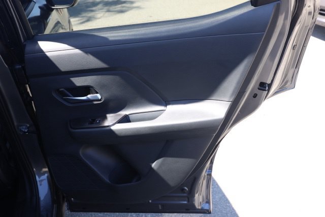 New 2026 Nissan Kicks SR FWD image 19