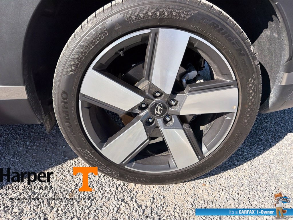 Used 2025 Hyundai Santa Fe Limited AWD/4WD image 19
