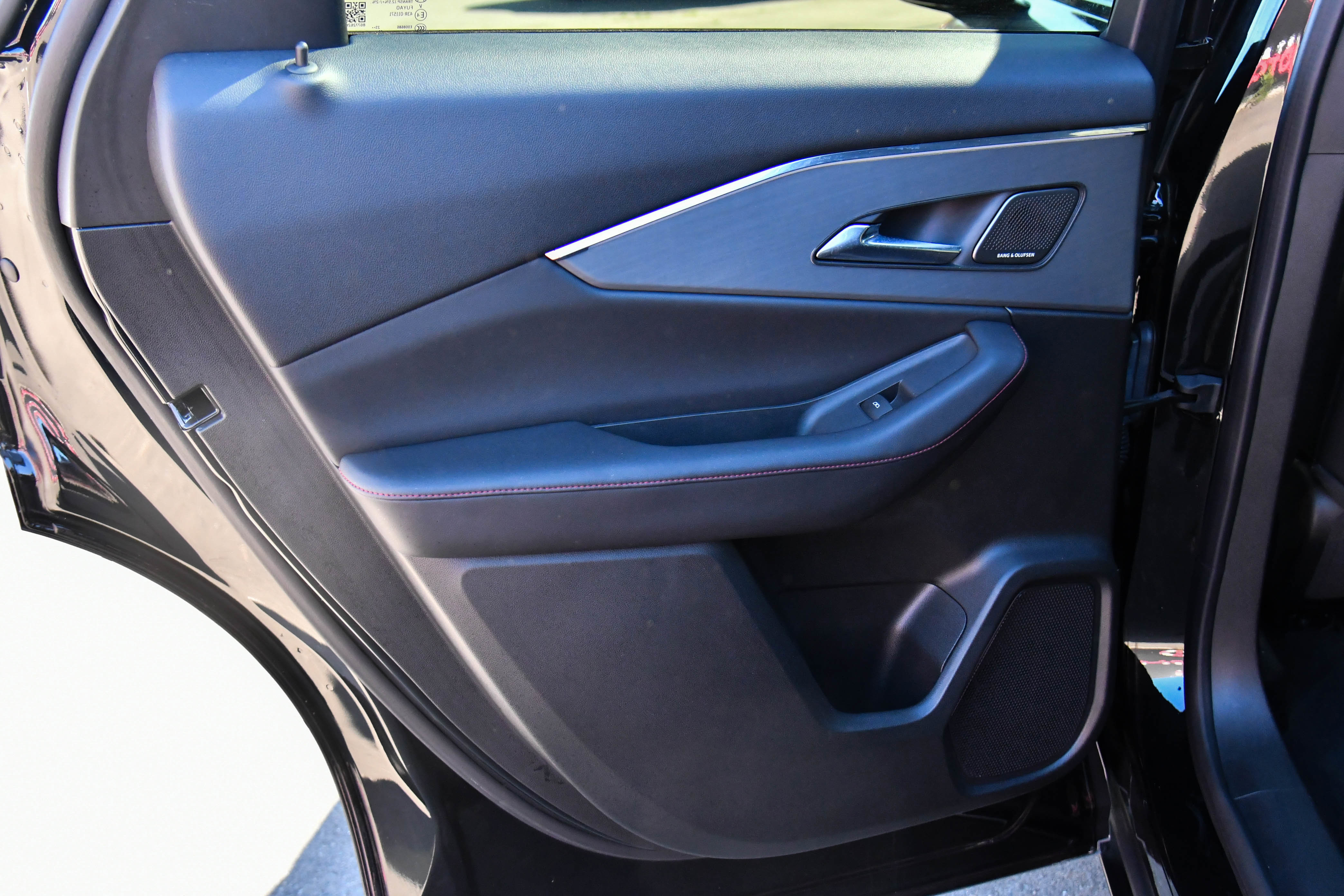 Used 2024 Acura ZDX A-Spec image 38