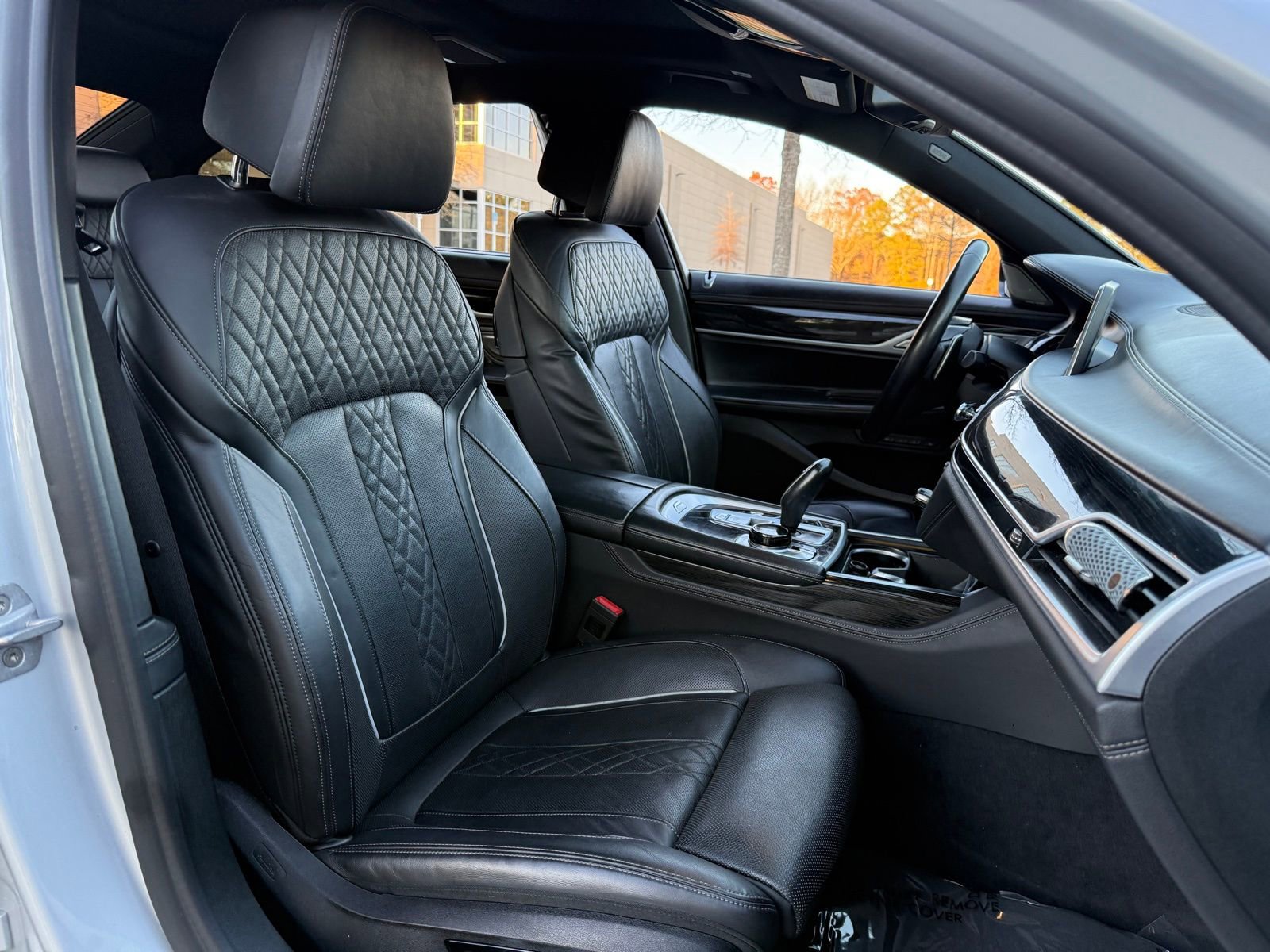 Used 2019 BMW 750i xDrive 750i xDrive w/ Executive Package image 39