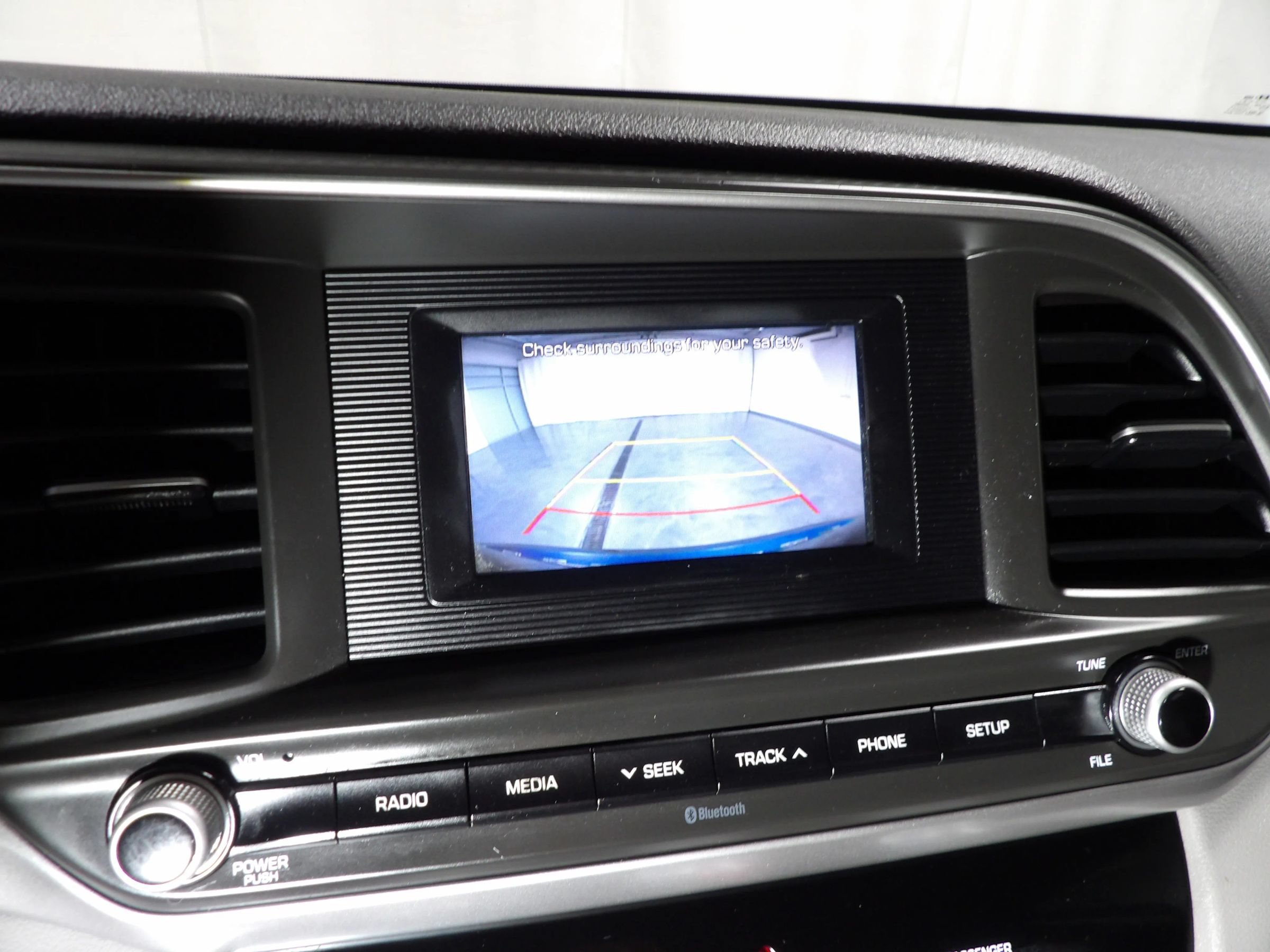 Used 2019 Hyundai Elantra SE FWD image 11