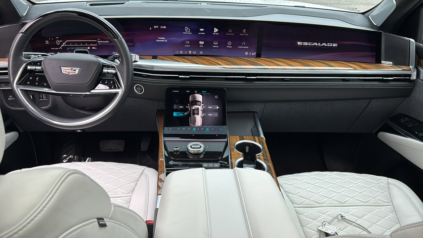 Used 2025 Cadillac Escalade Premium Luxury Platinum image 9