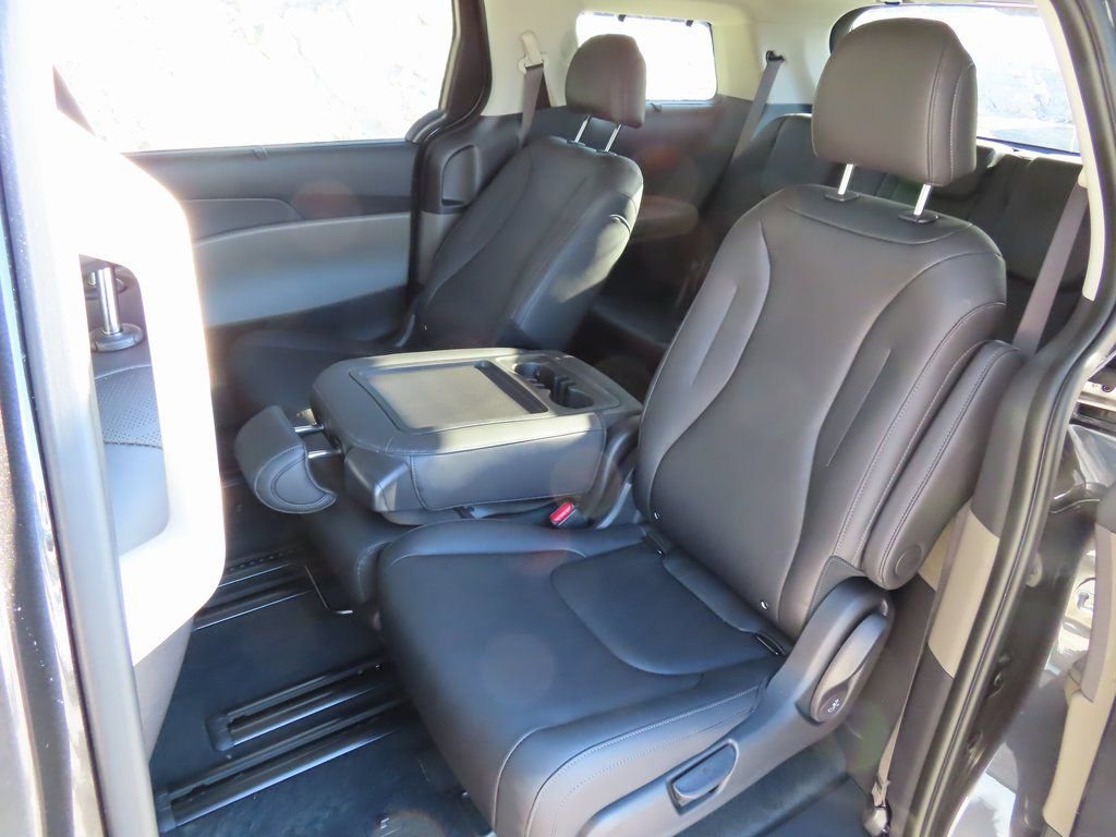 New 2026 Kia Carnival EX image 22