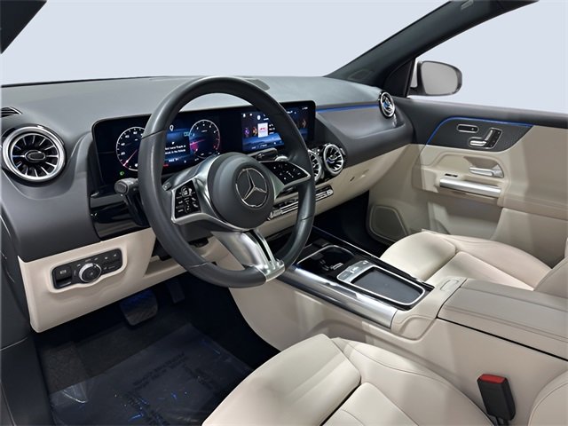 Used 2025 Mercedes-Benz GLA 250 4MATIC image 14