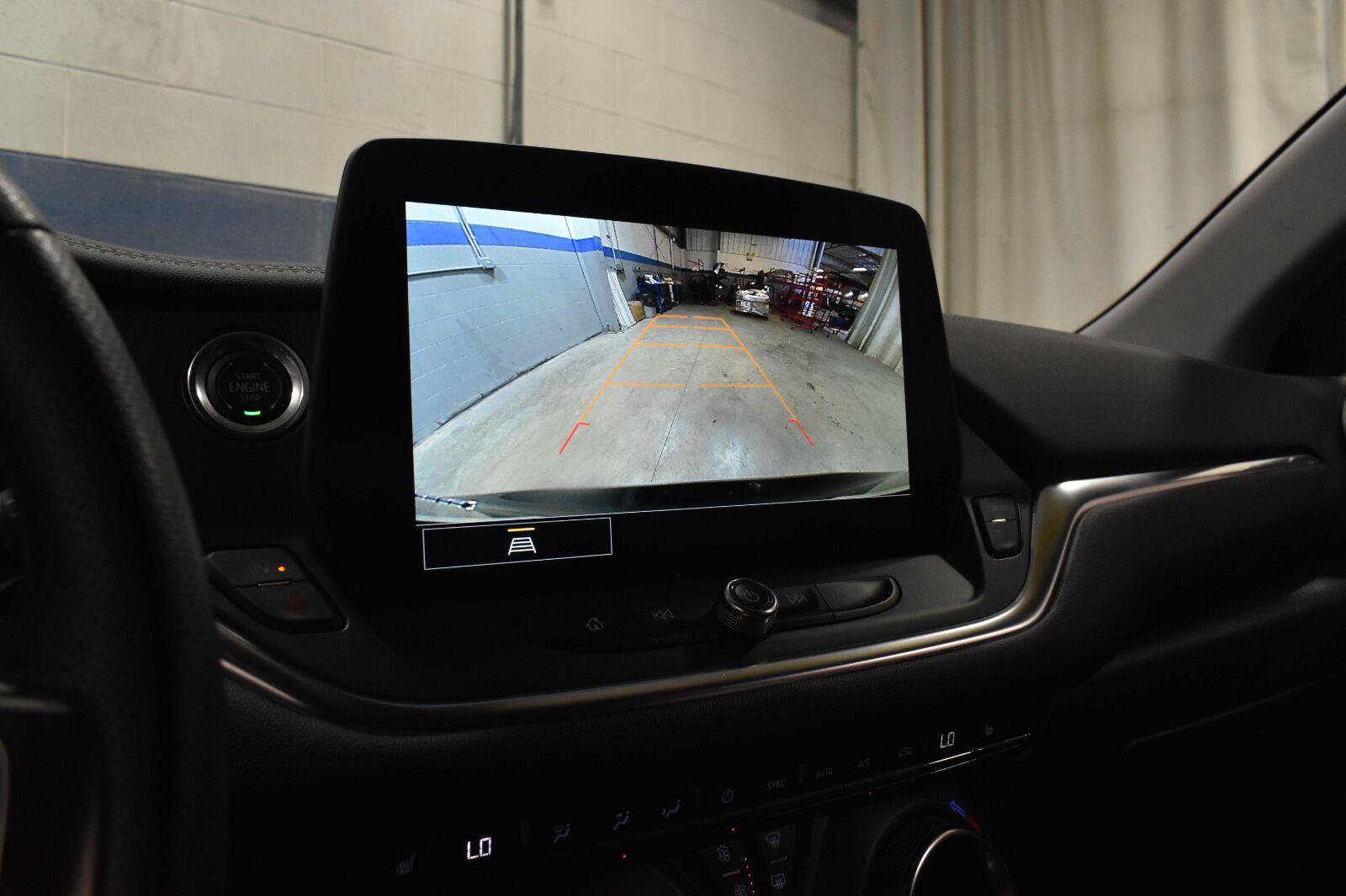 Used 2025 Chevrolet Blazer LT FWD image 15