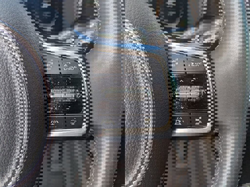 Used 2023 Kia Sorento SX image 28