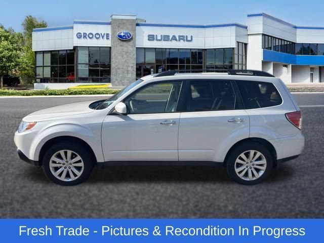 Used 2012 Subaru Forester 2.5X Limited AWD/4WD image 2