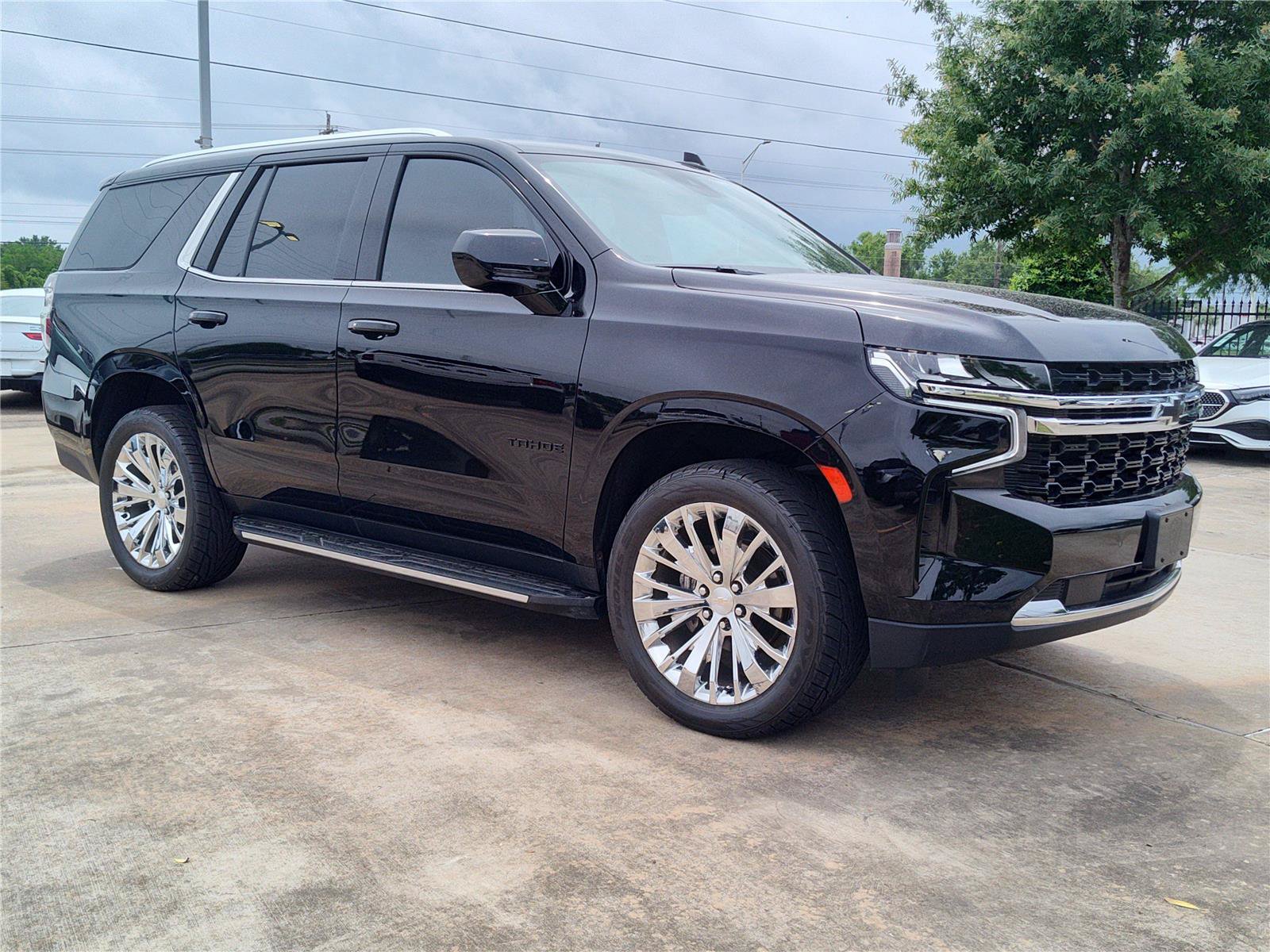 Used 2023 Chevrolet Tahoe LS w/ Driver Alert Package RWD image 9