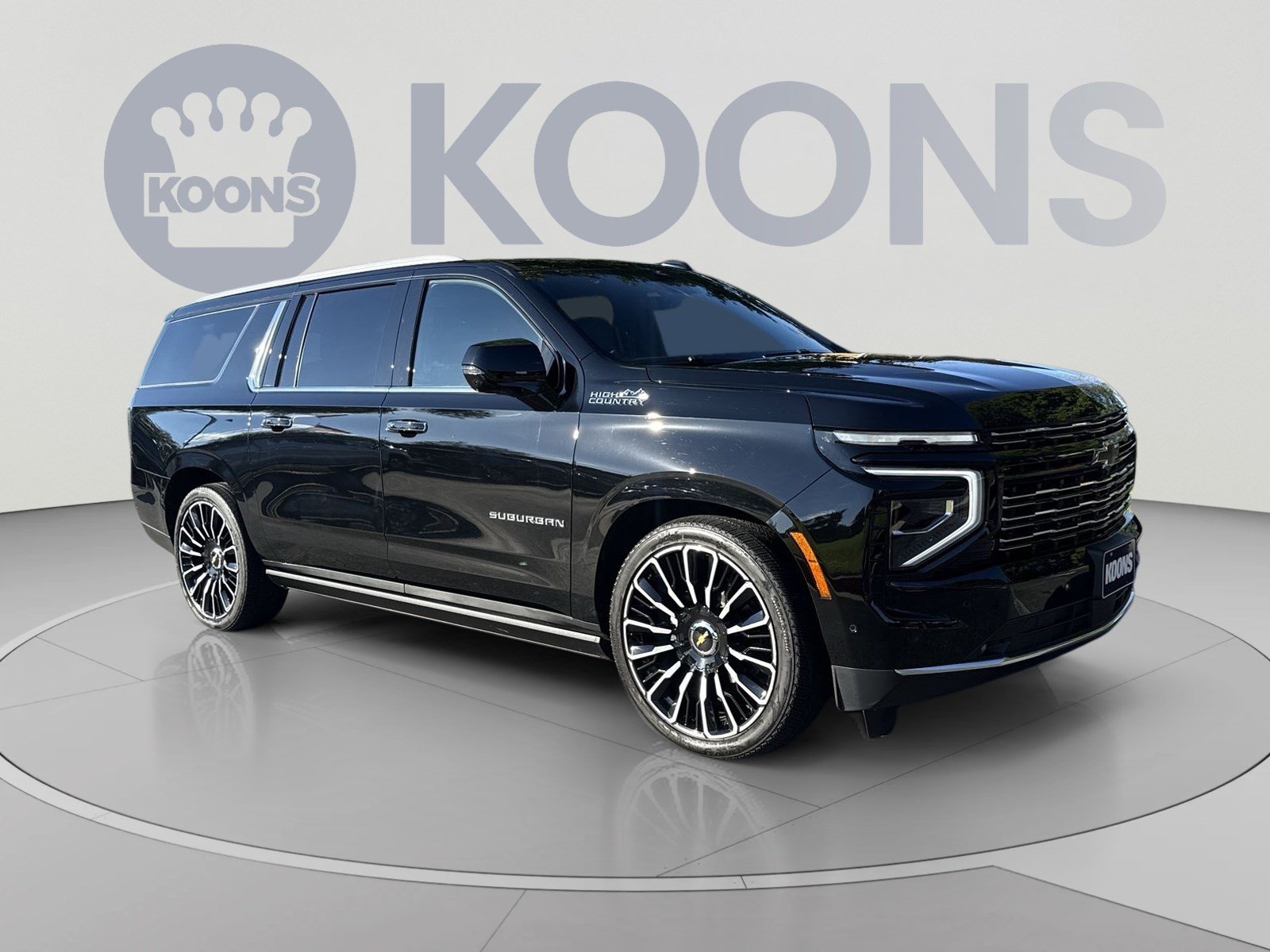 Used 2025 Chevrolet Suburban High Country AWD/4WD image 8