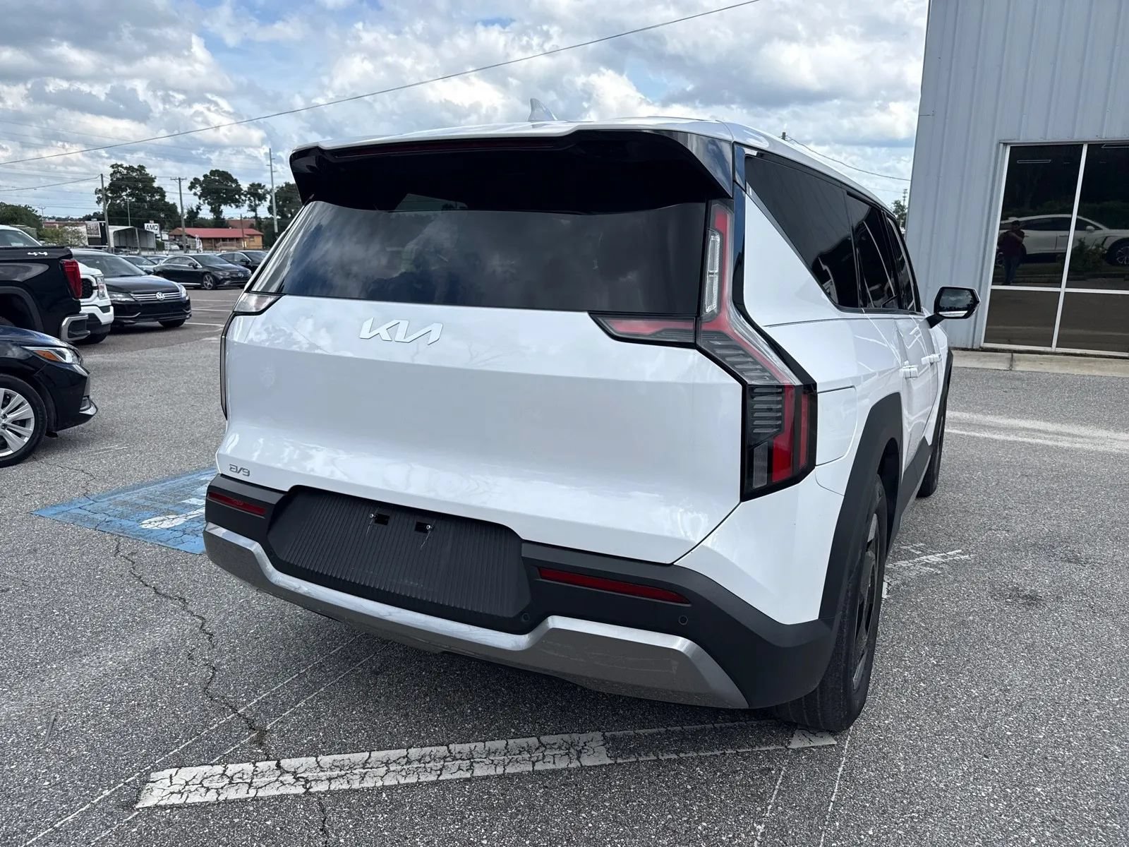 Used 2026 Kia EV9 Light RWD image 11