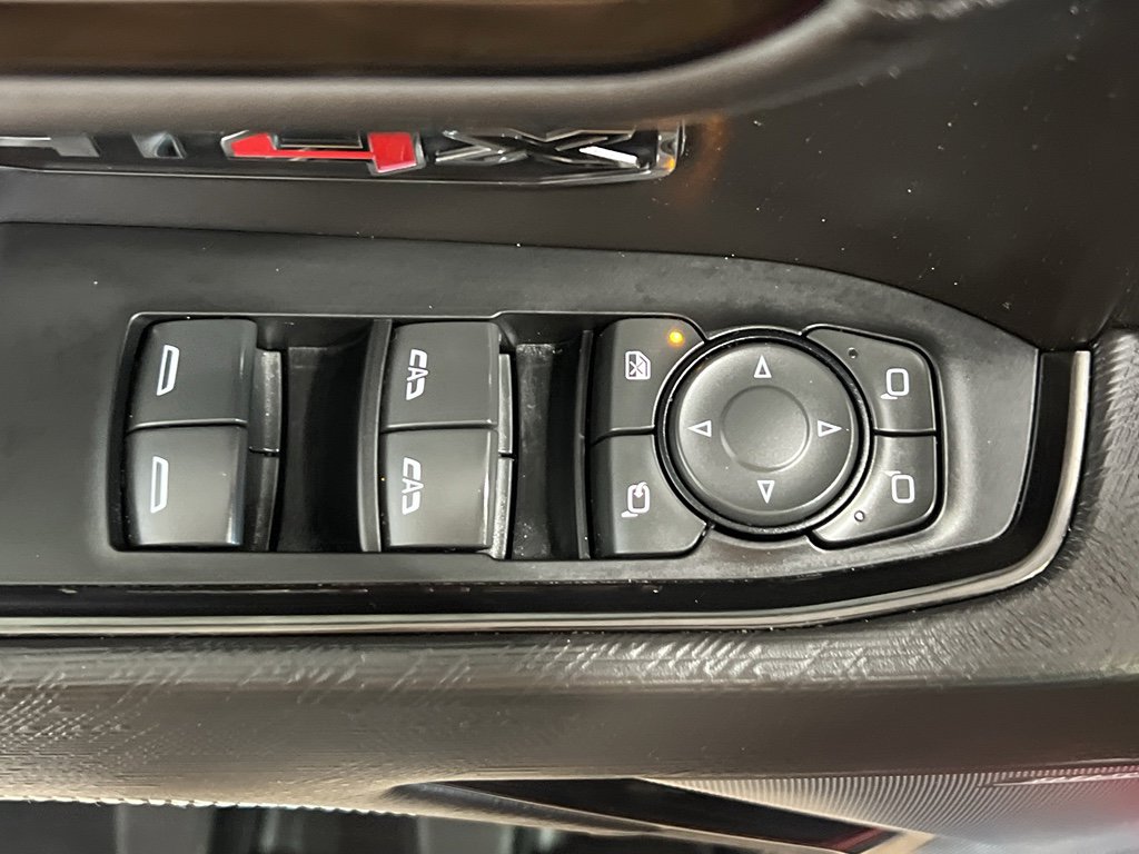 Used 2022 GMC Sierra 1500 AT4X image 12