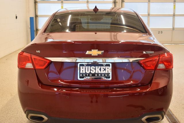 Used 2017 Chevrolet Impala Premier w/ Enhanced Convenience Package FWD image 11