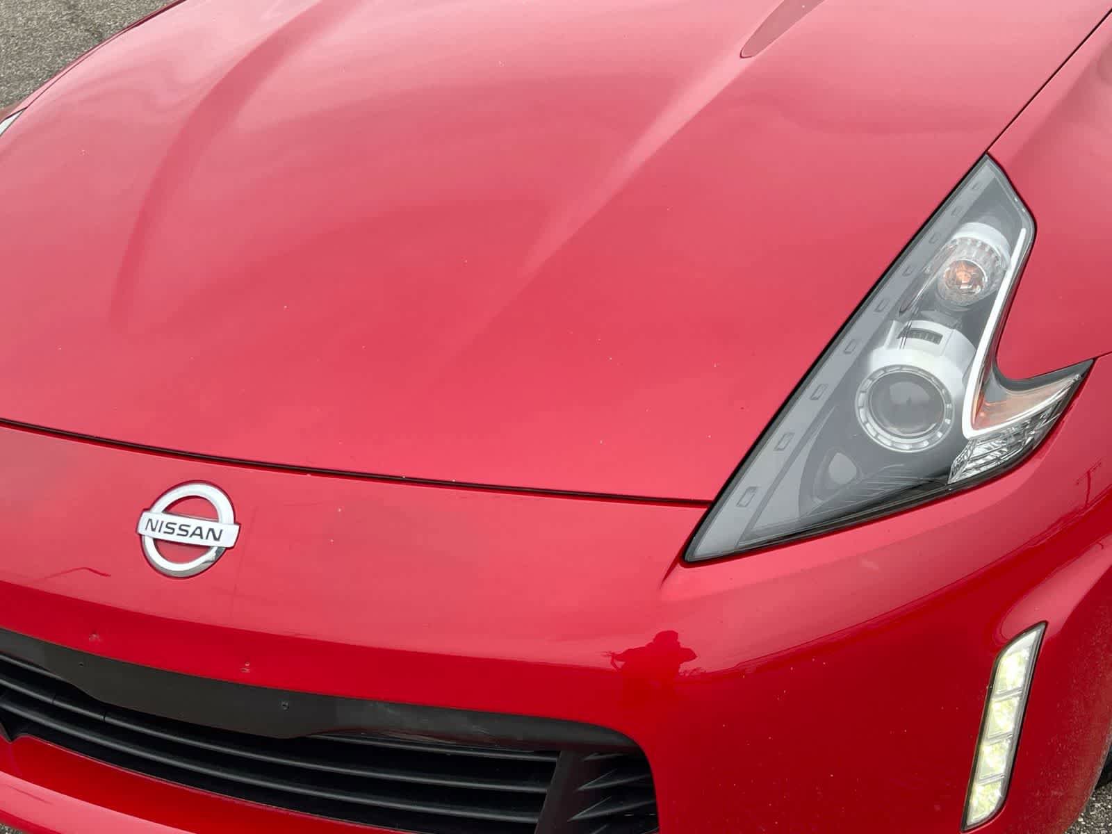 Used 2020 Nissan 370Z Coupe RWD image 11