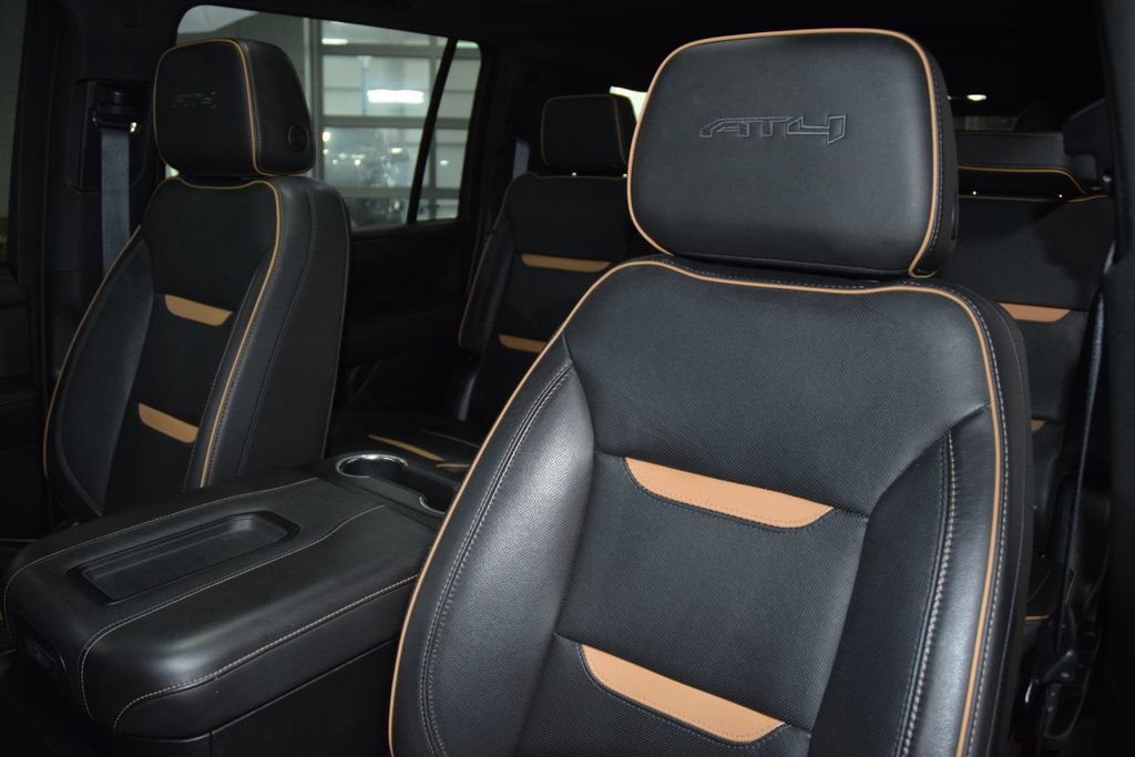 Used 2023 GMC Yukon XL AT4 w/ AT4 Premium Package AWD/4WD image 43