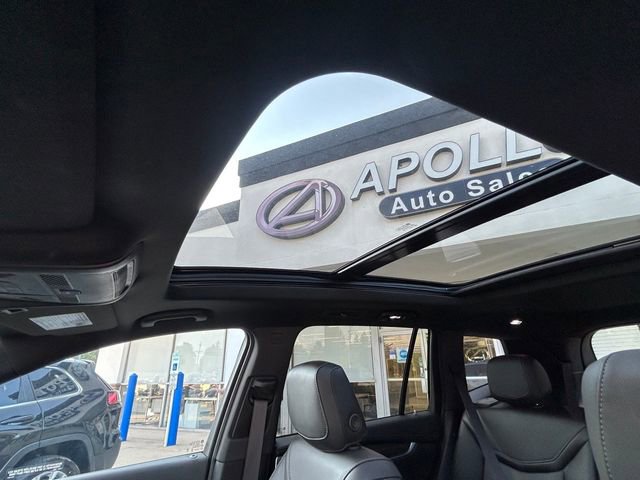 Used 2024 Cadillac XT6 Sport image 14