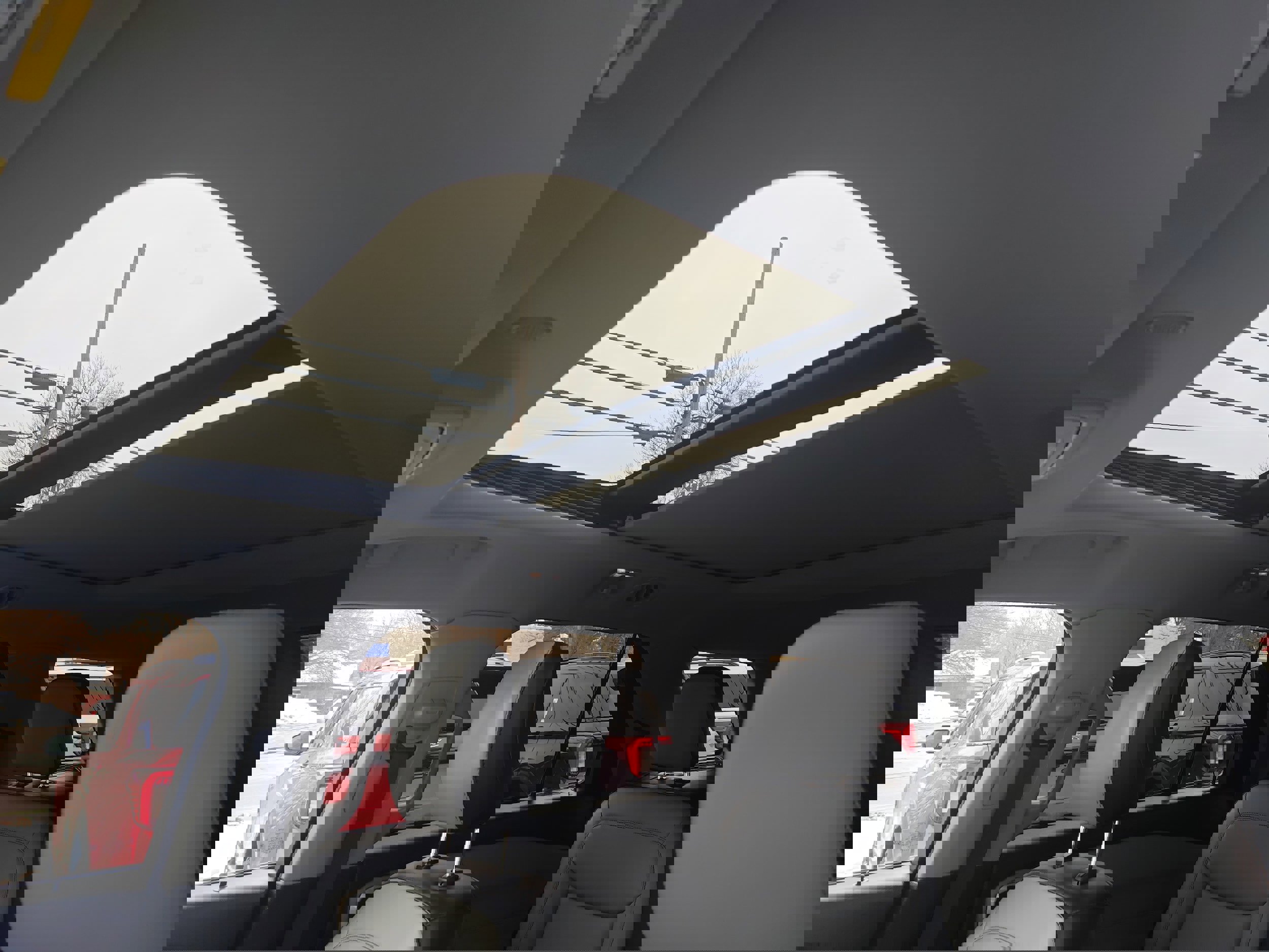 Used 2021 Ford Explorer XLT w/ Equipment Group 202A image 17