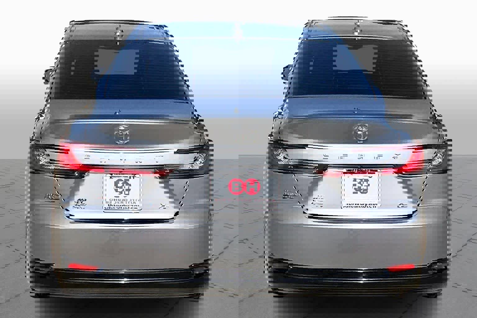 Used 2026 Toyota Camry XLE image 5