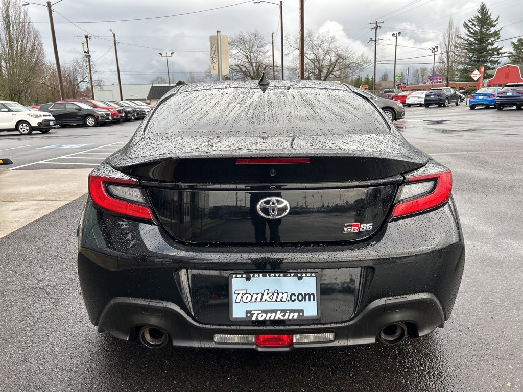Used 2022 Toyota GR86 Base image 6